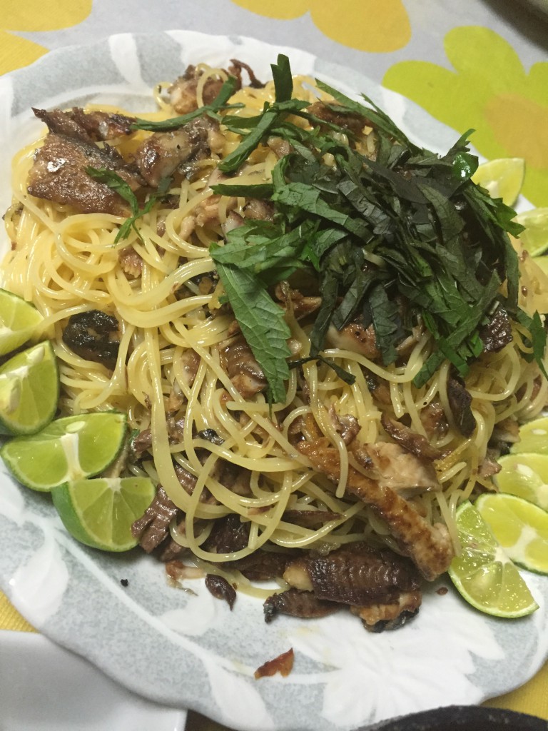 サンマの大盛りパスタ