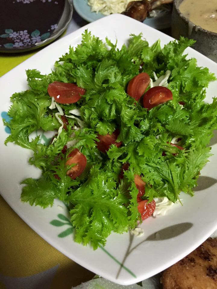 ワサビ菜とプチトマトのサラダ