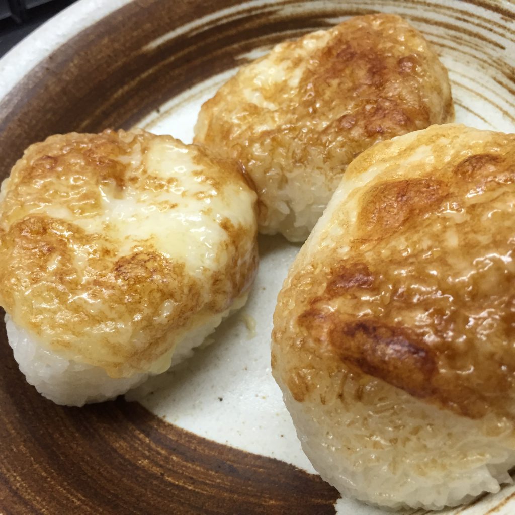 チーズ焼きおにぎり