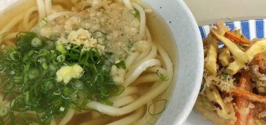 かけうどんとかき揚げ