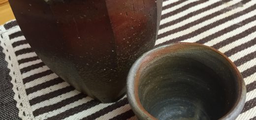 備前焼の湯飲みとぐい飲み