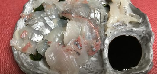 ナンヨウカイワリとホタルジャコの刺身